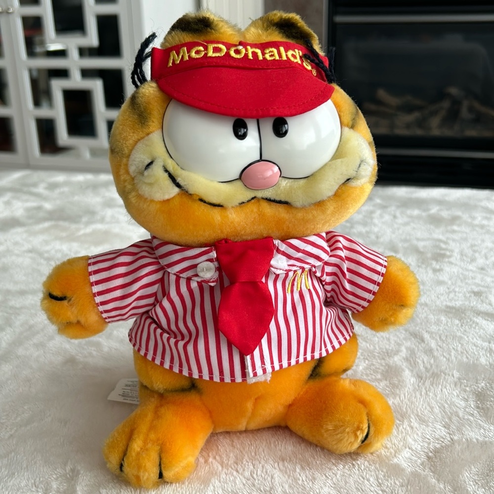 Dakin Rare McDonald’s Employee Exclusive Garfield Plush 1980's